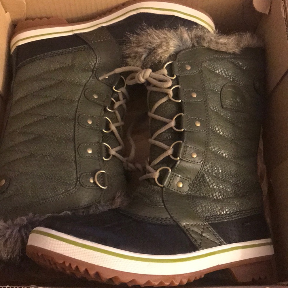Sorel waterproof boot